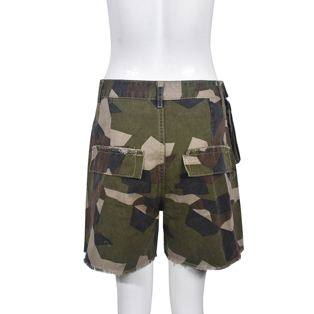 Streetwear Pocket Ditsy Ripped Camouflage Shorts